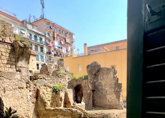 Napoli Centro, A Windows On The Monuments